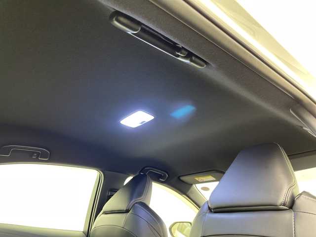 トヨタ カローラ ハイブリット ダブルバイビー 群馬県 2021(令3)年 0.3万km ホワイトパールクリスタルシャイン 純正８型ナビ　バックカメラ　ＢＳＭ　ビルトインＥＴＣ２．０　前後ドラレコ　ハーフレザーシート　シートヒーター　衝突被害軽減ブレーキ　レーンアシスト　アダプティブクルーズコントロール　LEDライト　禁煙