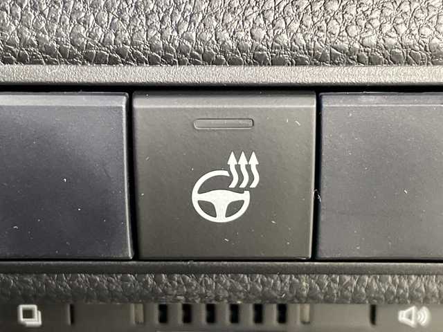 トヨタ カローラ ハイブリット ダブルバイビー 群馬県 2021(令3)年 0.3万km ホワイトパールクリスタルシャイン 純正８型ナビ　バックカメラ　ＢＳＭ　ビルトインＥＴＣ２．０　前後ドラレコ　ハーフレザーシート　シートヒーター　衝突被害軽減ブレーキ　レーンアシスト　アダプティブクルーズコントロール　LEDライト　禁煙