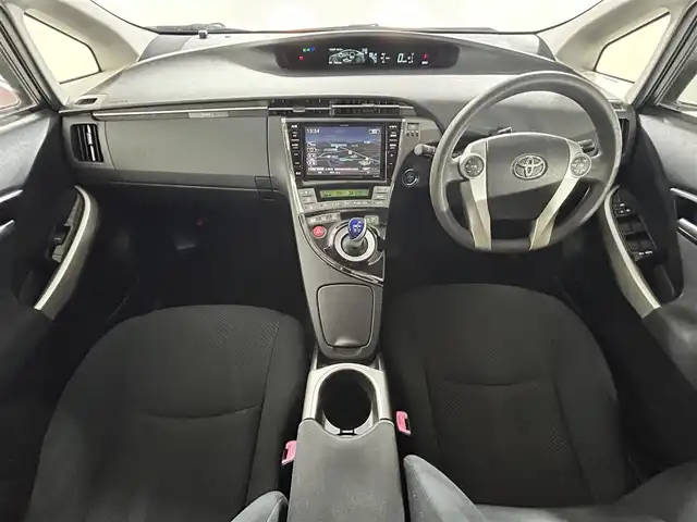 トヨタ プリウス S ツーリングセレクション 佐賀県 2013(平25)年 7.9万km レッドマイカメタリック 社外8インチナビ/フルセグTV/Bluetooth/CD/DVD/バックカメラ/純正LEDヘッドライト/フォグランプ/電動格納ミラー/純正フロアマット/純正17インチアルミホイール/純正ドアバイザー/ISOFIX