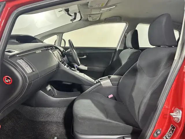 トヨタ プリウス S ツーリングセレクション 佐賀県 2013(平25)年 7.9万km レッドマイカメタリック 社外8インチナビ/フルセグTV/Bluetooth/CD/DVD/バックカメラ/純正LEDヘッドライト/フォグランプ/電動格納ミラー/純正フロアマット/純正17インチアルミホイール/純正ドアバイザー/ISOFIX