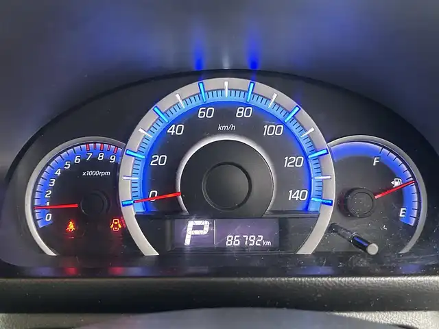 スズキ スペーシア カスタム GS 愛知県 2014(平26)年 8.7万km パールホワイト 社外メモリナビ(FM/AM/CD/USB)/両側スライドドア/HIDヘッドライト/フォグランプ/純正AW14インチ/電動格納ミラー/純正フロアマット/アイドリングストップ/オートライト/ドアバイザー/プッシュスタート/スマートキー・スペアキー１本/ABS/取扱説明書