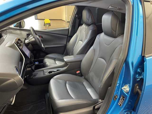 トヨタ プリウス Sツーリングセレクション 愛媛県 2019(平31)年 6.5万km ブルーM ９型ナビ/フルセグ／Ｂｌｕｅｔｏｏｔｈ／ＣＤ／ＤＶＤ/ＥＴＣ/前後ドライブレコーダー/クルーズコントロール/合皮シート/ＤＮ席シートヒーター/前後コーナーセンサー/レーンキープアシスト/LEDヘッドライト/オートマチックハイビーム/レーンキープアシスト