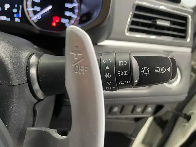 三菱 デリカＤ：５ G パワーパッケージ 鹿児島県 2021(令3)年 5万km ウォームホワイトパール 純正10.1インチナビ/フルセグTV/BT/CD/DVD/MSV/マルチアラウンドモニター/e-Assist/両側パワースライドドア/エレクトリックテールゲート/レーダークルーズコントロール/運転席パワーシート/前席シートヒーター/ステアリングヒーター/パドルシフト/AC100V電源/LEDヘッドライト/社外ドライブレコーダー/ETC/純正18インチアルミホイール/純正フロアマット