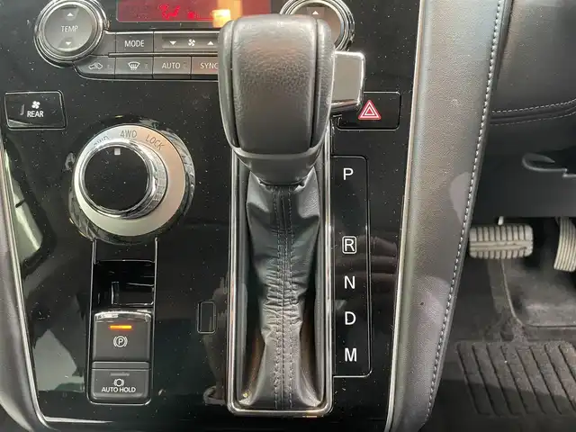 三菱 デリカＤ：５ G パワーパッケージ 鹿児島県 2021(令3)年 5万km ウォームホワイトパール 純正10.1インチナビ/フルセグTV/BT/CD/DVD/MSV/マルチアラウンドモニター/e-Assist/両側パワースライドドア/エレクトリックテールゲート/レーダークルーズコントロール/運転席パワーシート/前席シートヒーター/ステアリングヒーター/パドルシフト/AC100V電源/LEDヘッドライト/社外ドライブレコーダー/ETC/純正18インチアルミホイール/純正フロアマット