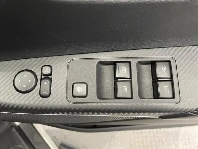 三菱 デリカＤ：５ G パワーパッケージ 鹿児島県 2021(令3)年 5万km ウォームホワイトパール 純正10.1インチナビ/フルセグTV/BT/CD/DVD/MSV/マルチアラウンドモニター/e-Assist/両側パワースライドドア/エレクトリックテールゲート/レーダークルーズコントロール/運転席パワーシート/前席シートヒーター/ステアリングヒーター/パドルシフト/AC100V電源/LEDヘッドライト/社外ドライブレコーダー/ETC/純正18インチアルミホイール/純正フロアマット