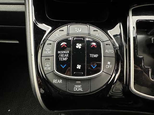 トヨタ ヴォクシー ZS 煌Ⅱ 兵庫県 2019(平31)年 5.3万km ホワイトパールクリスタルシャイン ALPINE11型SDナビ/フルセグ CD DVD BT MSV/バックカメラ/ETC/クルーズコントロール/コーナーセンサー/プリクラッシュセーフティー/LDA/ドライブレコーダー/両側パワースライドドア/LEDヘッドライト/LEDフォグ/オートライト/オートハイビーム/社外16インチアルミホイール/アイドリングストップ/純正ドアバイザー/スマートキー/スペアキー