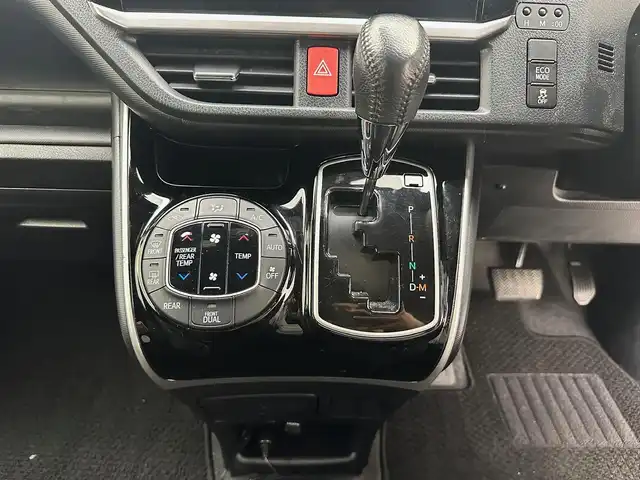 トヨタ ヴォクシー ZS 煌Ⅱ 兵庫県 2019(平31)年 5.3万km ホワイトパールクリスタルシャイン ALPINE11型SDナビ/フルセグ CD DVD BT MSV/バックカメラ/ETC/クルーズコントロール/コーナーセンサー/プリクラッシュセーフティー/LDA/ドライブレコーダー/両側パワースライドドア/LEDヘッドライト/LEDフォグ/オートライト/オートハイビーム/社外16インチアルミホイール/アイドリングストップ/純正ドアバイザー/スマートキー/スペアキー