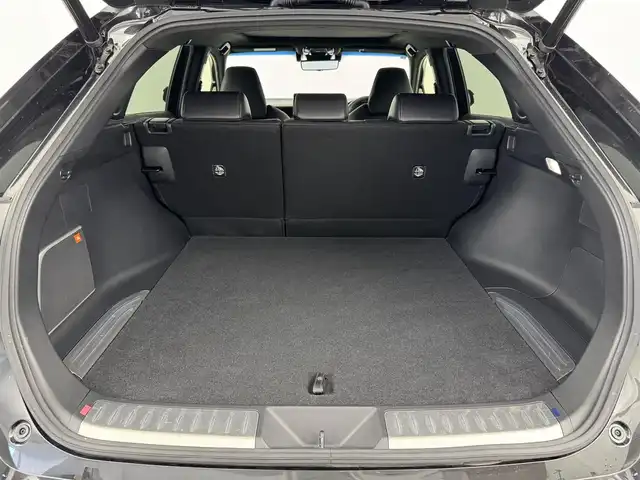 トヨタ ハリアー ハイブリッド Z レザーパッケージ 福岡県 2020(令2)年 4.5万km プレシャスブラックパール 調光パノラマルーフ　/純正１２．３型ナビ、フルセグTV　/全方位カメラ　/ＪＢＬサウンド　/デジタルルームミラー型ドラレコ　/ビルトインETC　/トヨタセーフティセンス　/レーダークルーズコントロール　/コーナーセンサー　/衝突軽減ブレーキ　/レーンキープ　/ブラインドスポットモニター　/ＰＫＳＢ　/ステアリングヒーター　/パワーシート　/シートベンチレーション／ヒーター　/パワーバックドア　/純正１９インチアルミホイール　/ＬＥＤヘッドライト