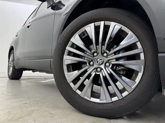 トヨタ ハリアー ハイブリッド Z レザーパッケージ 福岡県 2020(令2)年 4.5万km プレシャスブラックパール 調光パノラマルーフ　/純正１２．３型ナビ、フルセグTV　/全方位カメラ　/ＪＢＬサウンド　/デジタルルームミラー型ドラレコ　/ビルトインETC　/トヨタセーフティセンス　/レーダークルーズコントロール　/コーナーセンサー　/衝突軽減ブレーキ　/レーンキープ　/ブラインドスポットモニター　/ＰＫＳＢ　/ステアリングヒーター　/パワーシート　/シートベンチレーション／ヒーター　/パワーバックドア　/純正１９インチアルミホイール　/ＬＥＤヘッドライト