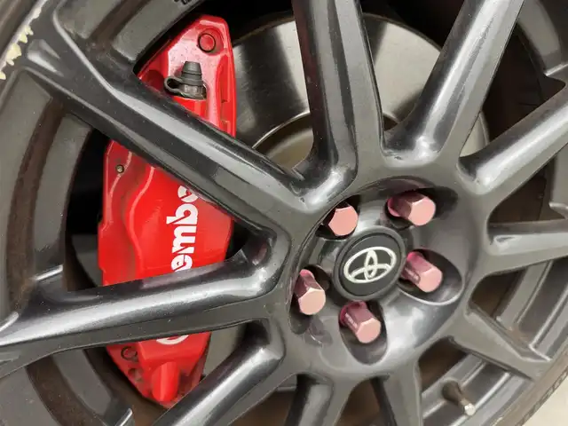 トヨタ ８６ GT リミテッド ブラックPKG 福岡県 2017(平29)年 9.8万km クリスタルホワイトパール ブレンボキャリパ　/社外リアスポイラー　/取説/保証書/純正アルミホイール　/ＬＥＤヘッドライト　/ＬＥＤフォグランプ　/ハーフレザー　/Ｄ／Ｎシートヒーター　/ＨＤＭＩ　/純正ナビ　/ドラレコ　ＣＤ／ＢＴ／ＵＳＢ　/スペアキー