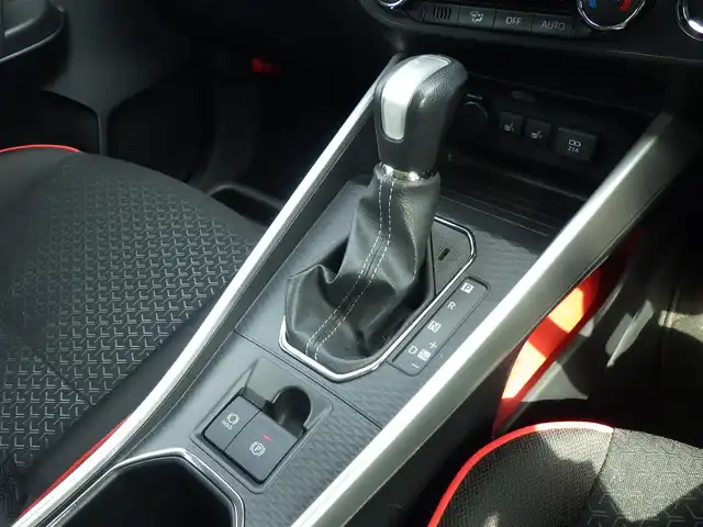 トヨタ ライズ Z 千葉県 2022(令4)年 1.3万km スムースグレーマイカメタリック スマートアシストIII/レーダークルーズコントロール/ブラインドスポットモニター/エコアイドル/純正SDナビ/ワンセグTV/【CD再生機能　Bluetooth接続】/バックカメラ/ドライブレコーダー/前席シートヒーター/革巻きステアリング/ステアリングスイッチ/ETC/LEDヘッドライト/フォグライト/ウインカーミラー/コーナーセンサー/純正17インチアルミホイル/サイド/カーテンエアバッグ/キーフリーシステム