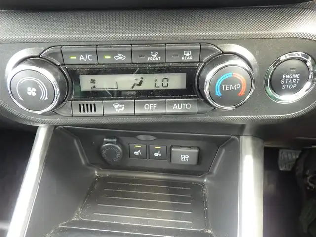 トヨタ ライズ Z 千葉県 2022(令4)年 1.3万km スムースグレーマイカメタリック スマートアシストIII/レーダークルーズコントロール/ブラインドスポットモニター/エコアイドル/純正SDナビ/ワンセグTV/【CD再生機能　Bluetooth接続】/バックカメラ/ドライブレコーダー/前席シートヒーター/革巻きステアリング/ステアリングスイッチ/ETC/LEDヘッドライト/フォグライト/ウインカーミラー/コーナーセンサー/純正17インチアルミホイル/サイド/カーテンエアバッグ/キーフリーシステム