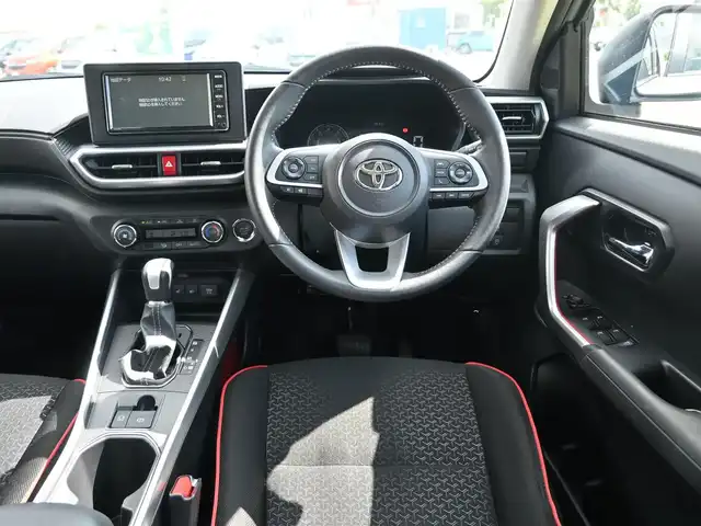 トヨタ ライズ Z 千葉県 2022(令4)年 1.3万km スムースグレーマイカメタリック スマートアシストIII/レーダークルーズコントロール/ブラインドスポットモニター/エコアイドル/純正SDナビ/ワンセグTV/【CD再生機能　Bluetooth接続】/バックカメラ/ドライブレコーダー/前席シートヒーター/革巻きステアリング/ステアリングスイッチ/ETC/LEDヘッドライト/フォグライト/ウインカーミラー/コーナーセンサー/純正17インチアルミホイル/サイド/カーテンエアバッグ/キーフリーシステム