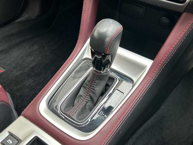 スバル レヴォーグ 1．6STIスポーツアイサイト 埼玉県 2016(平28)年 8.7万km クリスタルホワイトP 純正ナビ　/フルセグ/DVD/CD/BT/USB/SD/FM/AM/バックカメラ　　/サイドカメラ　/前後ドライブレコーダー/オートライト/ＥＴＣ　/前席シートヒーター　/前席パワーシート　/運転席メモリーシート　/ＢＳＭ　/ＡＣＣ　/衝突軽減システム　/スマートキー２本/横滑り防止/アイドリングストップ/ステアリングスイッチ/パドルシフト/レーンキープアシスト　/保証書　/取扱説明書