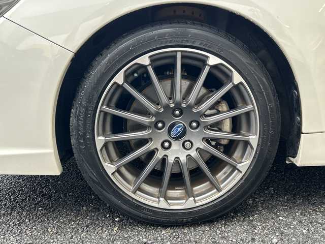 スバル レヴォーグ 1．6STIスポーツアイサイト 埼玉県 2016(平28)年 8.7万km クリスタルホワイトP 純正ナビ　/フルセグ/DVD/CD/BT/USB/SD/FM/AM/バックカメラ　　/サイドカメラ　/前後ドライブレコーダー/オートライト/ＥＴＣ　/前席シートヒーター　/前席パワーシート　/運転席メモリーシート　/ＢＳＭ　/ＡＣＣ　/衝突軽減システム　/スマートキー２本/横滑り防止/アイドリングストップ/ステアリングスイッチ/パドルシフト/レーンキープアシスト　/保証書　/取扱説明書