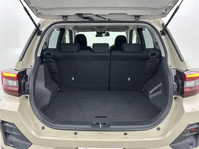ダイハツ ロッキー G 福岡県 2021(令3)年 4.9万km ナチュラルベージュマイカM 社外ナビ　/バックカメラ　/ＥＴＣ　/アダプティブクルーズコントロール　/コーナーセンサー　/衝突被害軽減　/レーンキープ　/踏み間違い防止　/先行車発進お知らせ　/ＭＴモード付き　/シートヒーター　/純正１７インチＡＷ