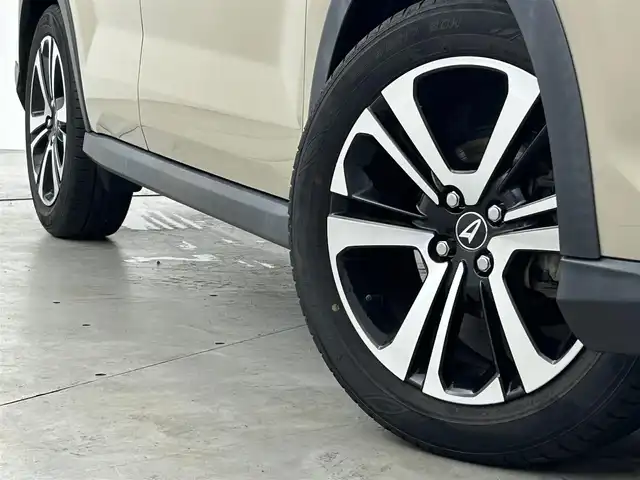 ダイハツ ロッキー G 福岡県 2021(令3)年 4.9万km ナチュラルベージュマイカM 社外ナビ　/バックカメラ　/ＥＴＣ　/アダプティブクルーズコントロール　/コーナーセンサー　/衝突被害軽減　/レーンキープ　/踏み間違い防止　/先行車発進お知らせ　/ＭＴモード付き　/シートヒーター　/純正１７インチＡＷ