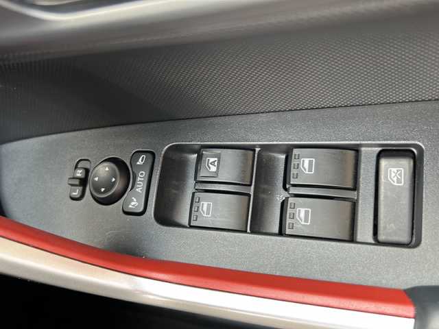 トヨタ ライズ Z 佐賀県 2019(令1)年 3.1万km シャイニングホワイトパール 純正ナビ/Bluetooth/ワンセグテレビ/ワンオーナー/バックカメラ、全周囲モニター/アイドリングストップ/衝突軽減システム/ETC/ヒートシーター/オートライト/オートエアコン/プッシュスタート/ステアリングスイッチ/電格ミラー/クリアランスソナー/スマートキー/スペアキー/取扱説明書/保証書/記録簿R４、２