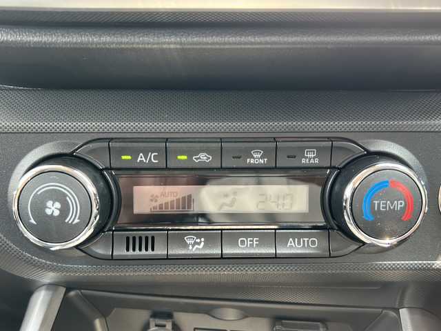 トヨタ ライズ Z 佐賀県 2019(令1)年 3.1万km シャイニングホワイトパール 純正ナビ/Bluetooth/ワンセグテレビ/ワンオーナー/バックカメラ、全周囲モニター/アイドリングストップ/衝突軽減システム/ETC/ヒートシーター/オートライト/オートエアコン/プッシュスタート/ステアリングスイッチ/電格ミラー/クリアランスソナー/スマートキー/スペアキー/取扱説明書/保証書/記録簿R４、２