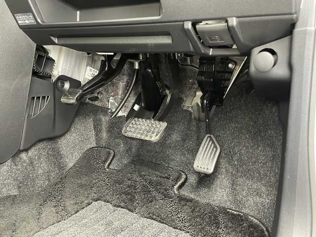 ダイハツ ムーヴ キャンバス X LTD メイクアップ SA Ⅲ 千葉県 2018(平30)年 3万km パールホワイトⅢ/ファインミントメタリック 2トーン 社外ナビ/AM/FM/CD/DVD/BT/SD/フルセグTV/バックカメラ/両側パワースライドドア/衝突被害軽減ブレーキ/オートハイビーム/踏み間違え防止機能/ETC/アイドリングストップ/プッシュスタート/電動格納ミラー