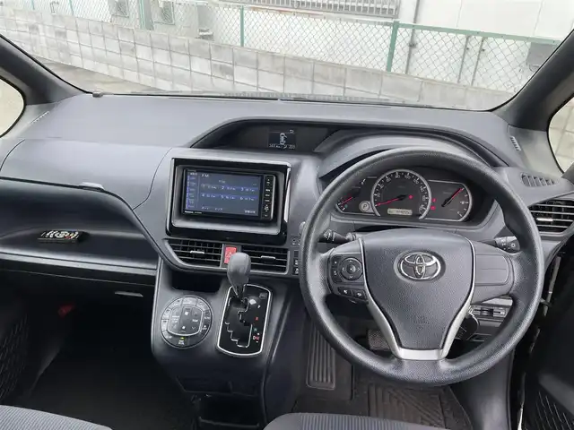 トヨタ ノア X Vパッケージ 大阪府 2014(平26)年 14.5万km ブラック ”(株)IDOMが運営する【じしゃロン堺店】の自社ローン専用車両になります。/こちらは現金またはオートローンご利用時の価格です。自社ローンご希望の方は別途その旨お申付け下さい”