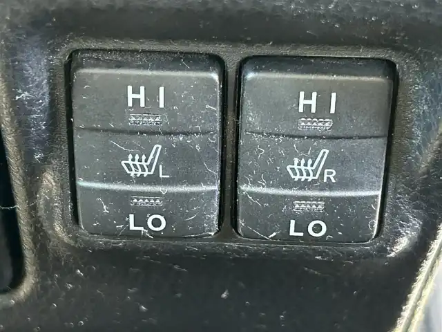 トヨタ エスクァイア ハイブリッド Gi プレミアムパッケージ ブラックテーラード 大阪府 2020(令2)年 6.8万km ホワイトパールクリスタルシャイン 純正１０インチナビ　/   フルセグＴＶ/CD/DVD/Bluetooth/トヨタセーフティセンス/コーナーセンサー　/バックモニター　/12.1インチフリップダウンモニター　/前席シートヒーター　/両側パワースライドドア　/前後ドライブレコーダー/オートマチックハイビーム/純正15インチアルミホイール/純正フロアマット　/ビルトインETC2.0/ＬＥＤ/取扱説明書/保証書/記録簿