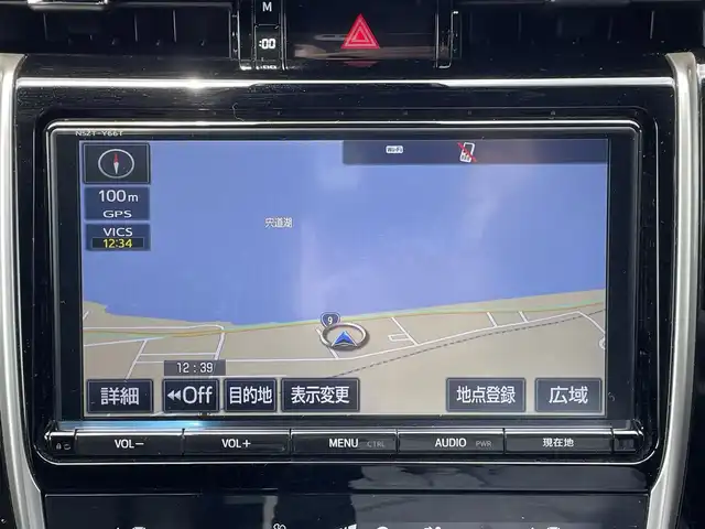 トヨタ ハリアー プレミアム 島根県 2017(平29)年 6.3万km ホワイトパールクリスタルシャイン TRDエアロ/純正9インチナビ/CD/DVD/フルセグTV/Bluetooth/バックカメラ/レーダークルーズコントロール/ビルトインETC2.0/ドライブレコーダー/デジタルインナーミラー/ハーフレザー調シート /パワーシート/パワーバックドア/ステアリングスイッチ/オートホールド/電動パーキング/横滑り防止装置/レーンキープアシスト/衝突被害軽減システム/LEDオートライト/オートマチックハイビーム/フォグランプ/社外アルミホイール/純正ホイール積込