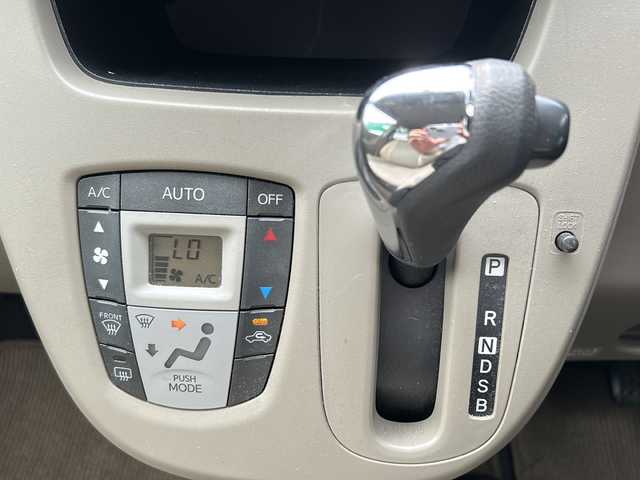 ダイハツ ムーヴ X SA 福島県 2013(平25)年 7.7万km ブラックマイカメタリック 社外SDナビ/（FM/CD/Bluetooth/SD）/ワンセグTV/ETC/衝突軽減ブレーキ/横滑り防止装置/アイドリングストップ/ハロゲン/オートライト/純正フロアマット/純正15インチAW/プッシュスタート/スマートキー