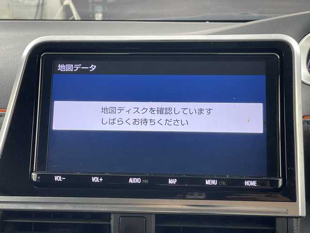 トヨタ シエンタ G クエロ 愛知県 2019(令1)年 5.5万km ブラックマイカ 禁煙車/純正９インチナビ/（CD/DVD/Bluetooth/フルセグTV/HDMI/USB)/全方位カメラ/トヨタセフティセンス/・プリクラッシュセーフティ/・レーンキープアシスト/・オートマチックハイビーム/・誤発進抑制機能/ETC/ドライブレコーダー/両側パワースライドドア/LEDヘッドライト/フロントフォグライト/オートライト/純正フロアマット/スマートキー/スペアキー有/プッシュスタート/横滑り防止装置