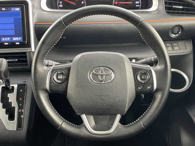 トヨタ シエンタ G クエロ 愛知県 2019(令1)年 5.5万km ブラックマイカ 禁煙車/純正９インチナビ/（CD/DVD/Bluetooth/フルセグTV/HDMI/USB)/全方位カメラ/トヨタセフティセンス/・プリクラッシュセーフティ/・レーンキープアシスト/・オートマチックハイビーム/・誤発進抑制機能/ETC/ドライブレコーダー/両側パワースライドドア/LEDヘッドライト/フロントフォグライト/オートライト/純正フロアマット/スマートキー/スペアキー有/プッシュスタート/横滑り防止装置