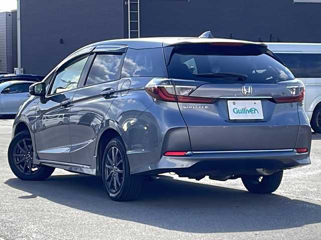 ホンダ シャトル G ホンダセンシング 道北・旭川 2020(令2)年 7万km シャイニンググレーM /４WD//禁煙車//寒冷地仕様//ワンオーナー//社外ナビ//CD/DVD/SD/USB/iPod/フルセグTV/BT//純正エンジンスターター//バックカメラ//衝突軽減ブレーキ//誤発進抑制機能//路外逸脱抑制機能//車線維持支援システム//歩行者事故低減ステアリング//アダプティブクルーズコントロール//ステアリングスイッチ//リアヒーター//ワイパーデアイサー//オートライト//純正フロアマット//ビルトインETC//スチールホイール冬タイヤ積込//スペアキー//保証書//取扱説明書