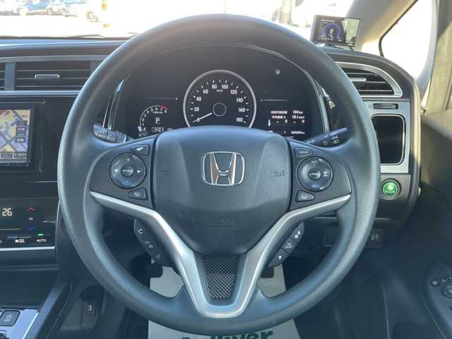 ホンダ シャトル G ホンダセンシング 道北・旭川 2020(令2)年 7万km シャイニンググレーM /４WD//禁煙車//寒冷地仕様//ワンオーナー//社外ナビ//CD/DVD/SD/USB/iPod/フルセグTV/BT//純正エンジンスターター//バックカメラ//衝突軽減ブレーキ//誤発進抑制機能//路外逸脱抑制機能//車線維持支援システム//歩行者事故低減ステアリング//アダプティブクルーズコントロール//ステアリングスイッチ//リアヒーター//ワイパーデアイサー//オートライト//純正フロアマット//ビルトインETC//スチールホイール冬タイヤ積込//スペアキー//保証書//取扱説明書