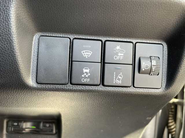 ホンダ シャトル G ホンダセンシング 道北・旭川 2020(令2)年 7万km シャイニンググレーM /４WD//禁煙車//寒冷地仕様//ワンオーナー//社外ナビ//CD/DVD/SD/USB/iPod/フルセグTV/BT//純正エンジンスターター//バックカメラ//衝突軽減ブレーキ//誤発進抑制機能//路外逸脱抑制機能//車線維持支援システム//歩行者事故低減ステアリング//アダプティブクルーズコントロール//ステアリングスイッチ//リアヒーター//ワイパーデアイサー//オートライト//純正フロアマット//ビルトインETC//スチールホイール冬タイヤ積込//スペアキー//保証書//取扱説明書