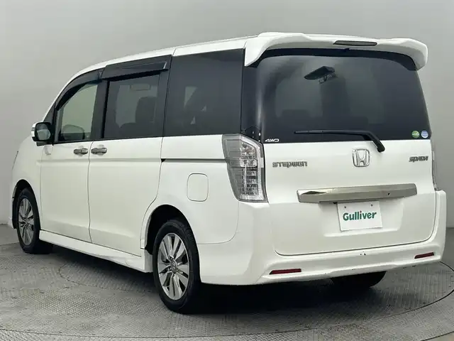 ホンダ ステップワゴン スパーダ Z クールスピリット 道央・札幌 2012(平24)年 3.9万km ホワイトオーキッドパール ・４WD/・コンフォートビューパッケージ/・純正メーカーナビ/　CD/DVD/HDD/USB/ワンセグ/・バックカメラ/・アルパインフリップダウンモニター/・ビルトインETC/・クルーズコントロール/・アクティブコーナリングライト/・両側パワースライドドア/・ハーフレザーシート/・キセノンライト/・オートライト/・スマートキー/・純正フロアマット/・ドアバイザー