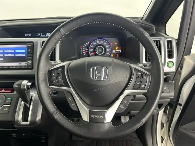 ホンダ ステップワゴン スパーダ Z クールスピリット 道央・札幌 2012(平24)年 3.9万km ホワイトオーキッドパール ・４WD/・コンフォートビューパッケージ/・純正メーカーナビ/　CD/DVD/HDD/USB/ワンセグ/・バックカメラ/・アルパインフリップダウンモニター/・ビルトインETC/・クルーズコントロール/・アクティブコーナリングライト/・両側パワースライドドア/・ハーフレザーシート/・キセノンライト/・オートライト/・スマートキー/・純正フロアマット/・ドアバイザー