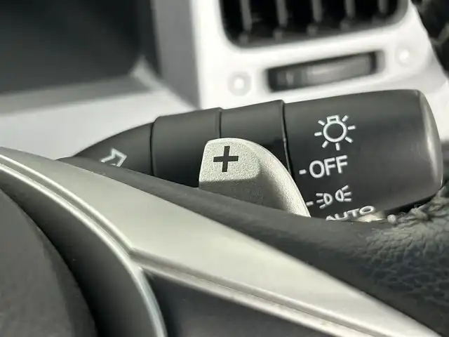 ホンダ ステップワゴン スパーダ Z クールスピリット 道央・札幌 2012(平24)年 3.9万km ホワイトオーキッドパール ・４WD/・コンフォートビューパッケージ/・純正メーカーナビ/　CD/DVD/HDD/USB/ワンセグ/・バックカメラ/・アルパインフリップダウンモニター/・ビルトインETC/・クルーズコントロール/・アクティブコーナリングライト/・両側パワースライドドア/・ハーフレザーシート/・キセノンライト/・オートライト/・スマートキー/・純正フロアマット/・ドアバイザー