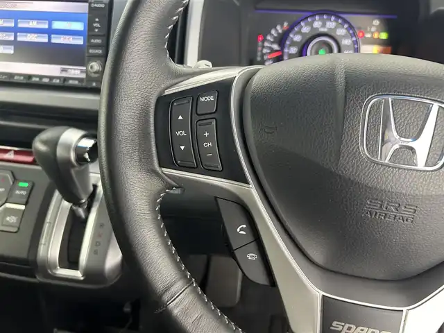 ホンダ ステップワゴン スパーダ Z クールスピリット 道央・札幌 2012(平24)年 3.9万km ホワイトオーキッドパール ・４WD/・コンフォートビューパッケージ/・純正メーカーナビ/　CD/DVD/HDD/USB/ワンセグ/・バックカメラ/・アルパインフリップダウンモニター/・ビルトインETC/・クルーズコントロール/・アクティブコーナリングライト/・両側パワースライドドア/・ハーフレザーシート/・キセノンライト/・オートライト/・スマートキー/・純正フロアマット/・ドアバイザー