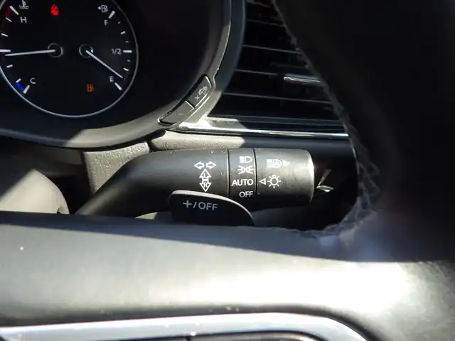 マツダ ＣＸ－３０ 20S プロアクティブツーリングセレ 千葉県 2020(令2)年 4万km ソウルレッドクリスタルM i-ACTIVSENSE/・スマートブレーキサポート/・レーンキープ・アシスト・システム/・ブラインドスポットモニタリング/アクティブ・ドライビング・ディスプレイ/運転席パワーシート/前席シートヒーター/純正SDナビ/地デジTV/【DVD/CD再生機能　Bluetooth接続】/【Apple CarPlay　Android Auto対応】/バックカメラ/革巻きステアリング/ステアリングヒーター/ステアリングスイッチ/LEDヘッドライト/ウインカーミラー/コーナーセンサー/純正18インチアルミホイル/サイド/カーテンエアバッグ/アドバンストキーレスエントリー