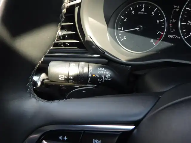 マツダ ＣＸ－３０ 20S プロアクティブツーリングセレ 千葉県 2020(令2)年 4万km ソウルレッドクリスタルM i-ACTIVSENSE/・スマートブレーキサポート/・レーンキープ・アシスト・システム/・ブラインドスポットモニタリング/アクティブ・ドライビング・ディスプレイ/運転席パワーシート/前席シートヒーター/純正SDナビ/地デジTV/【DVD/CD再生機能　Bluetooth接続】/【Apple CarPlay　Android Auto対応】/バックカメラ/革巻きステアリング/ステアリングヒーター/ステアリングスイッチ/LEDヘッドライト/ウインカーミラー/コーナーセンサー/純正18インチアルミホイル/サイド/カーテンエアバッグ/アドバンストキーレスエントリー