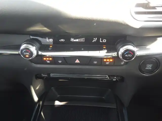 マツダ ＣＸ－３０ 20S プロアクティブツーリングセレ 千葉県 2020(令2)年 4万km ソウルレッドクリスタルM i-ACTIVSENSE/・スマートブレーキサポート/・レーンキープ・アシスト・システム/・ブラインドスポットモニタリング/アクティブ・ドライビング・ディスプレイ/運転席パワーシート/前席シートヒーター/純正SDナビ/地デジTV/【DVD/CD再生機能　Bluetooth接続】/【Apple CarPlay　Android Auto対応】/バックカメラ/革巻きステアリング/ステアリングヒーター/ステアリングスイッチ/LEDヘッドライト/ウインカーミラー/コーナーセンサー/純正18インチアルミホイル/サイド/カーテンエアバッグ/アドバンストキーレスエントリー