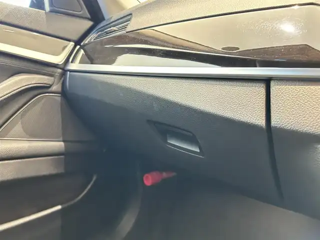ＢＭＷ ５２３ｄ ツーリング ラグジュアリー 福岡県 2015(平27)年 5.9万km 青 黒革　/コンフォートコンフォートアクセス　/純正ナビ／フルセグ　/Ｂカメラ　/Ｂｌｕｅｔｏｏｔｈ　/アンビエントライト　/アダクティブクルーズコントロール　/メモリ付パワーシート　/シートヒーター　/スマートキー