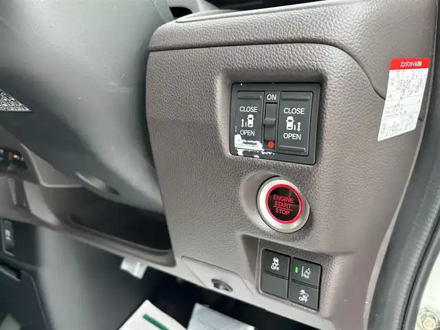 ホンダ Ｎ ＢＯＸ 京都府 2018(平30)年 3万km パールⅡ  ワンオーナー/ ホンダセンシング/ 両側パワースライドドア/ ホンダスマートキー　スマートキースペアあり/ エンジンプッシュスタート/ ギャザーズナビ　フルセグTV/ バックカメラ/ BTオーディオ/ SD REC/ USBポート/ ビルトインETC/ 保証書　取説あり