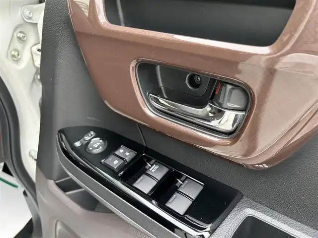 ホンダ Ｎ ＢＯＸ 京都府 2018(平30)年 3万km パールⅡ  ワンオーナー/ ホンダセンシング/ 両側パワースライドドア/ ホンダスマートキー　スマートキースペアあり/ エンジンプッシュスタート/ ギャザーズナビ　フルセグTV/ バックカメラ/ BTオーディオ/ SD REC/ USBポート/ ビルトインETC/ 保証書　取説あり