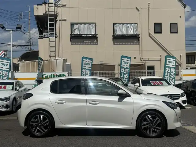プジョー ２０８ アリュール 愛知県 2021(令3)年 4.2万km パール /正規ディーラー車//ディスプレイオーディオ//AM/FM/BT/USB//Apple CarPlay//Android Auto//バックカメラ//ETC//ワイヤレス充電//アクティブセーフティブレーキ//ACC//レーンアシスト//ハンズフリーアクセス//トラフィックサインインフォメーション//パーキングセンサー//ストップ＆スタート//TRC//パドルシフト//MTモード付AT//本革巻きステアリング//ステアリングスイッチ//スマートキー//プッシュスタート//オートリトラウィンカーミラー//LEDオートライト//オートエアコン//純正15インチAW//純正フロアマット//スペアタイヤ//トノカバー//ISOFIX//オートワイパー//電動パーキング//保証書//取扱説明書//スペアキー