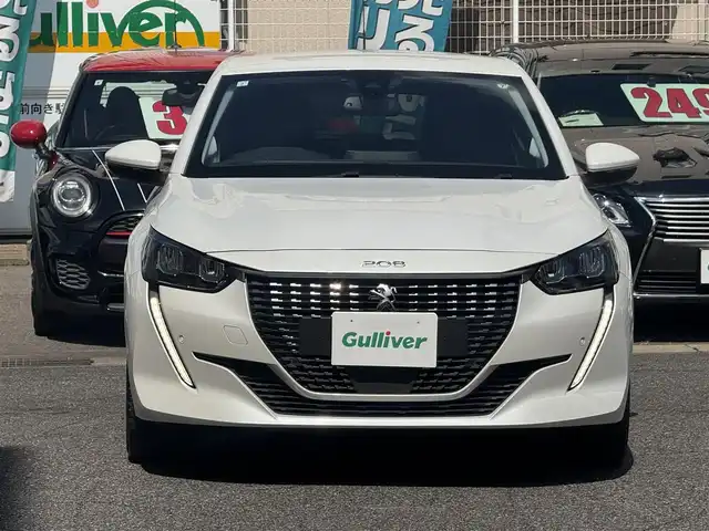 プジョー ２０８ アリュール 愛知県 2021(令3)年 4.2万km パール /正規ディーラー車//ディスプレイオーディオ//AM/FM/BT/USB//Apple CarPlay//Android Auto//バックカメラ//ETC//ワイヤレス充電//アクティブセーフティブレーキ//ACC//レーンアシスト//ハンズフリーアクセス//トラフィックサインインフォメーション//パーキングセンサー//ストップ＆スタート//TRC//パドルシフト//MTモード付AT//本革巻きステアリング//ステアリングスイッチ//スマートキー//プッシュスタート//オートリトラウィンカーミラー//LEDオートライト//オートエアコン//純正15インチAW//純正フロアマット//スペアタイヤ//トノカバー//ISOFIX//オートワイパー//電動パーキング//保証書//取扱説明書//スペアキー