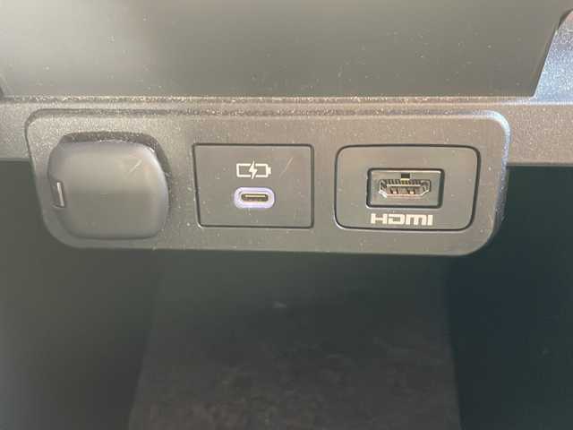 トヨタ アルファード Z 山形県 2023(令5)年 4.6万km プラチナホワイトパールマイカ 純正フリップダウンモニター/ワンオーナー/禁煙車/Toyota Safety Sense/・プリクラッシュセーフティ/・レーントレーシングアシスト/・レーダークルーズコントロール/・ロードサインアシスト/・発進遅れ告知機能/・プロアクティブドライビングアシスト/・ドライバー異常時対応システム/・オートマチックハイビーム/・アダプティブハイビームシステム/・緊急時操舵支援（アクティブ操舵機能）/ブラインドスポットモニター/純正ディスプレイオーディオナビ/BT.USB.HDMI.MiraCast/フルセグ/パノラミックビューモニター/ビルトインETC２．０/おくだけ充電/両側パワースライド/レザーシート/パワーシート/シートヒーター/ベンチレーション/パワーバックドア/ドライブレコーダー/ミラーヒーター/電動パーキングブレーキ/オートホールド/LEDヘッドライト/プッシュスタート/スマートキーｘ２