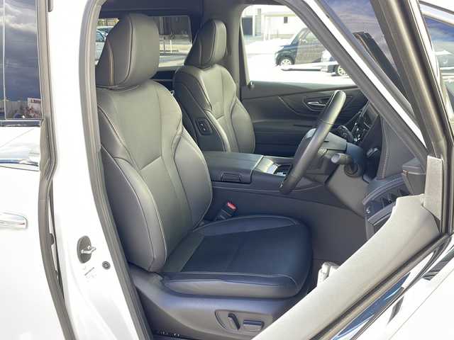 トヨタ アルファード Z 山形県 2023(令5)年 4.6万km プラチナホワイトパールマイカ 純正フリップダウンモニター/ワンオーナー/禁煙車/Toyota Safety Sense/・プリクラッシュセーフティ/・レーントレーシングアシスト/・レーダークルーズコントロール/・ロードサインアシスト/・発進遅れ告知機能/・プロアクティブドライビングアシスト/・ドライバー異常時対応システム/・オートマチックハイビーム/・アダプティブハイビームシステム/・緊急時操舵支援（アクティブ操舵機能）/ブラインドスポットモニター/純正ディスプレイオーディオナビ/BT.USB.HDMI.MiraCast/フルセグ/パノラミックビューモニター/ビルトインETC２．０/おくだけ充電/両側パワースライド/レザーシート/パワーシート/シートヒーター/ベンチレーション/パワーバックドア/ドライブレコーダー/ミラーヒーター/電動パーキングブレーキ/オートホールド/LEDヘッドライト/プッシュスタート/スマートキーｘ２