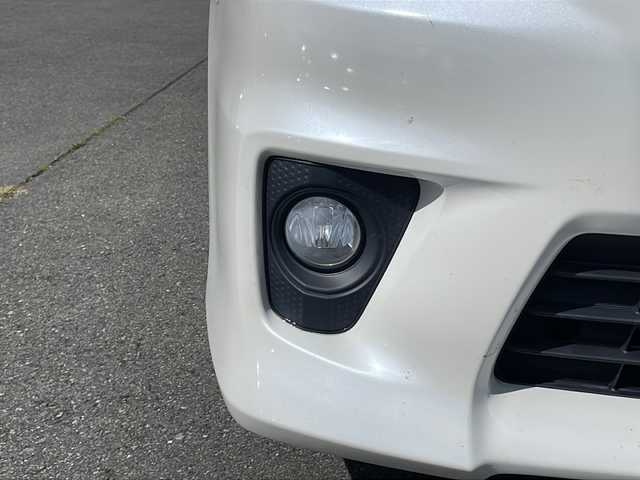 トヨタ ノア Si 山梨県 2010(平22)年 15.2万km ホワイトパールクリスタルシャイン 純正HDDナビ（NHZN-60G）/フルセグテレビ/バックカメラ/フリップダウンモニター/プッシュスタート/片側パワースライドドア/ETC/純正HIDヘッドライト