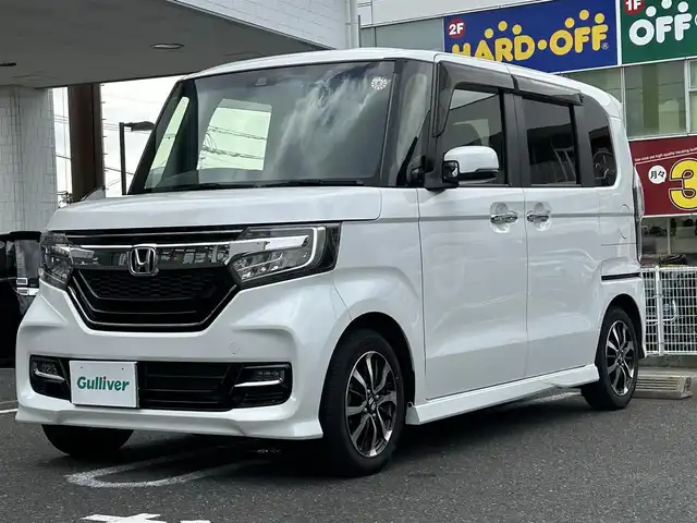 ホンダ Ｎ ＢＯＸ カスタム G L ホンダセンシング 長崎県 2018(平30)年 5.2万km プラチナホワイトパール ・プッシュスタート/・純正SDナビ（AM/FM/TV/CD/DVD/SD）/・ハンドルスイッチ/・ブルートゥース/・クルーズコントロール（追従機能有）/・ETC/・USB×２/・バックカメラ/・片側パワースライドドア/・オートライト/・LEDライト/・横滑り防止装置/・衝突軽減システム/・レーンキープアシスト/・車線逸脱警報装置