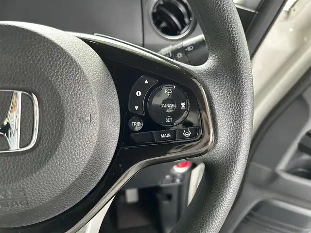 ホンダ Ｎ ＢＯＸ カスタム G L ホンダセンシング 長崎県 2018(平30)年 5.2万km プラチナホワイトパール ・プッシュスタート/・純正SDナビ（AM/FM/TV/CD/DVD/SD）/・ハンドルスイッチ/・ブルートゥース/・クルーズコントロール（追従機能有）/・ETC/・USB×２/・バックカメラ/・片側パワースライドドア/・オートライト/・LEDライト/・横滑り防止装置/・衝突軽減システム/・レーンキープアシスト/・車線逸脱警報装置